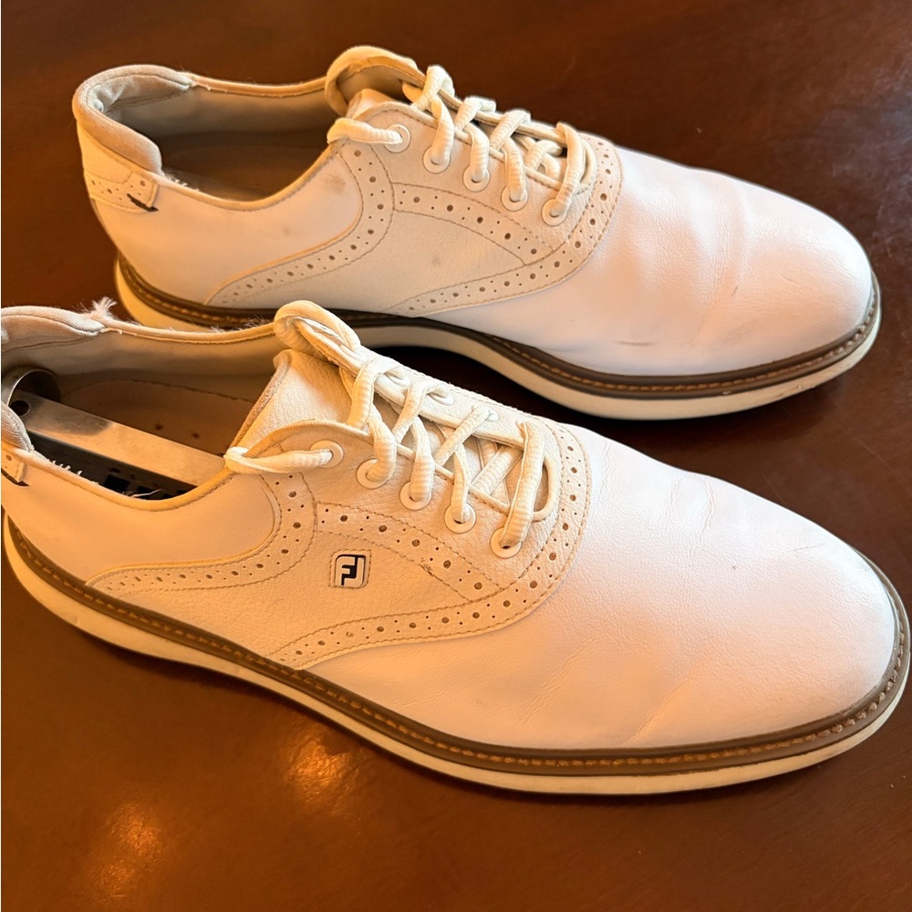 FootJoy White Leather Brogue-Style Men’s Oxfords